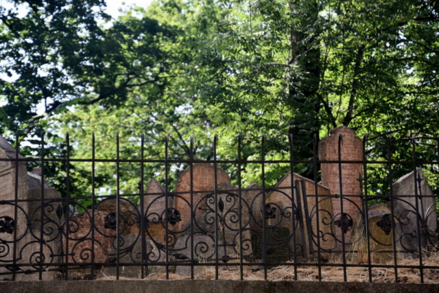 Jewish Cemetery, Prague, Czech Republic - DSC_1900